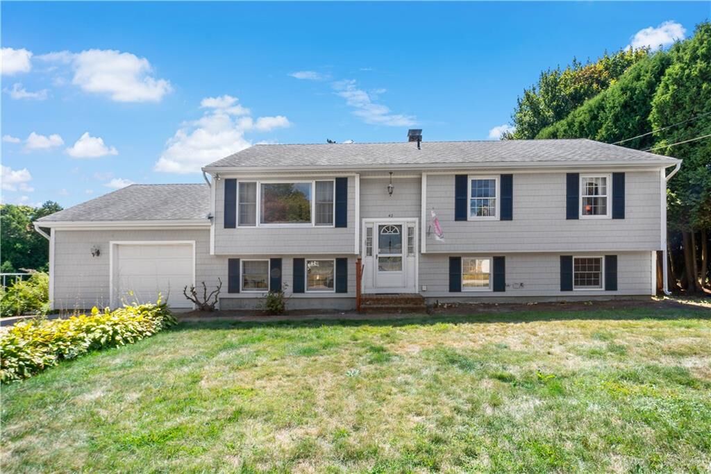 Property Photo:  42 Homeland Avenue  RI 02882 