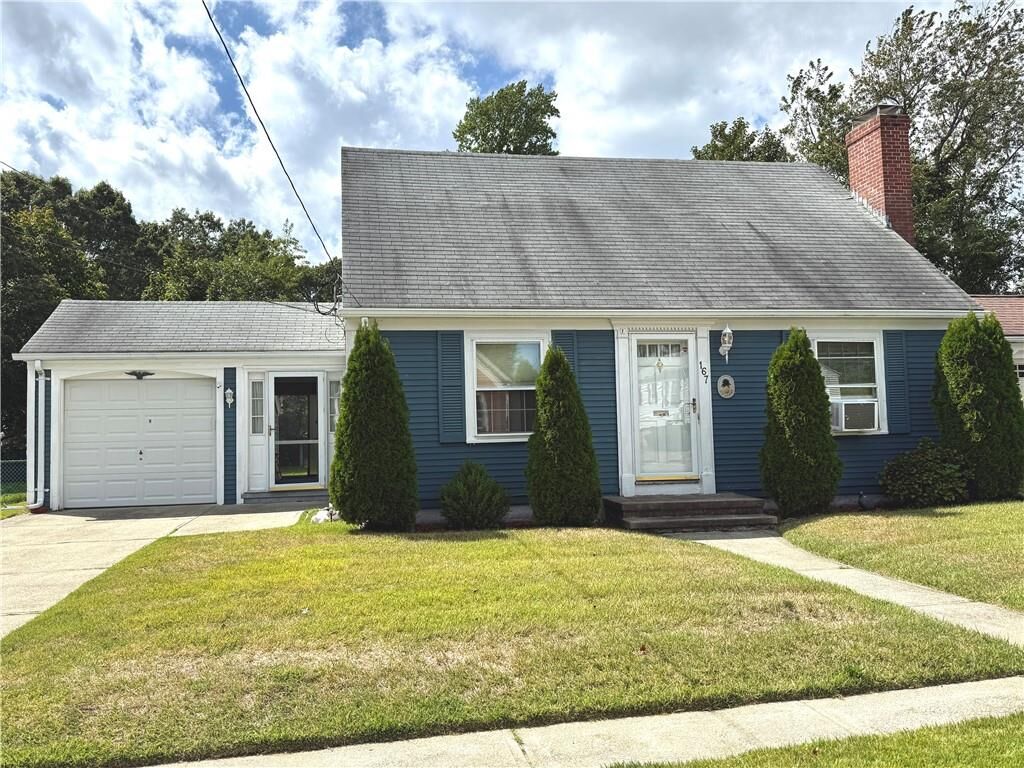 Property Photo:  167 Forest Avenue  RI 02910 