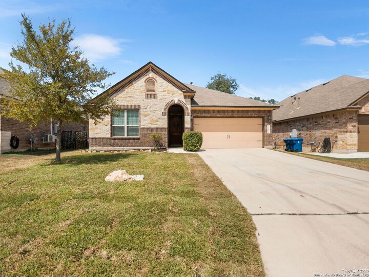 Property Photo: 22611 Carriage Bush TX 78261