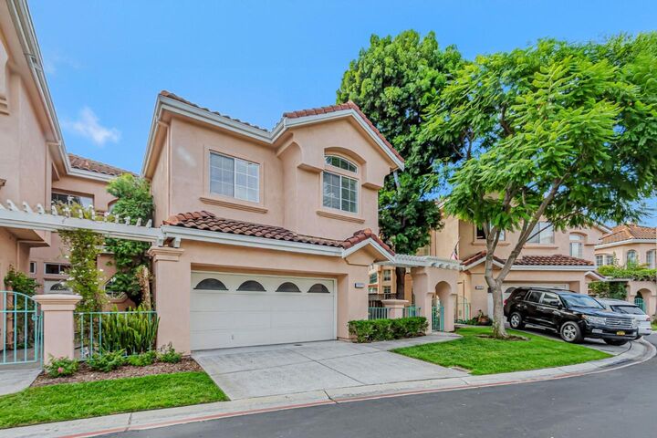 Property Photo:  2122 Vizcaya Way  CA 95008 