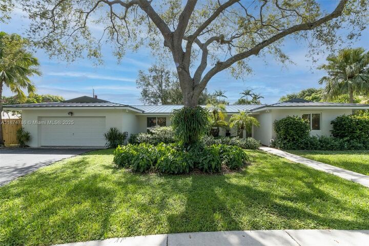 16081 SW 86th Ave  Palmetto Bay FL 33157 photo