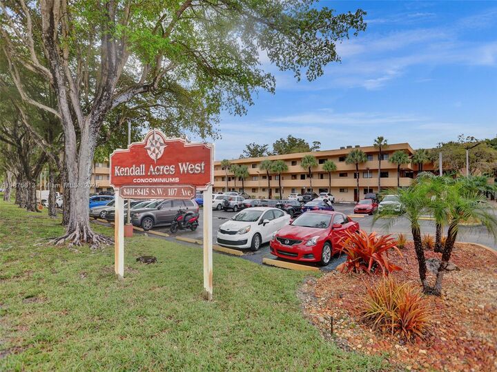 8415 SW 107th Ave 256W  Miami FL 33173 photo