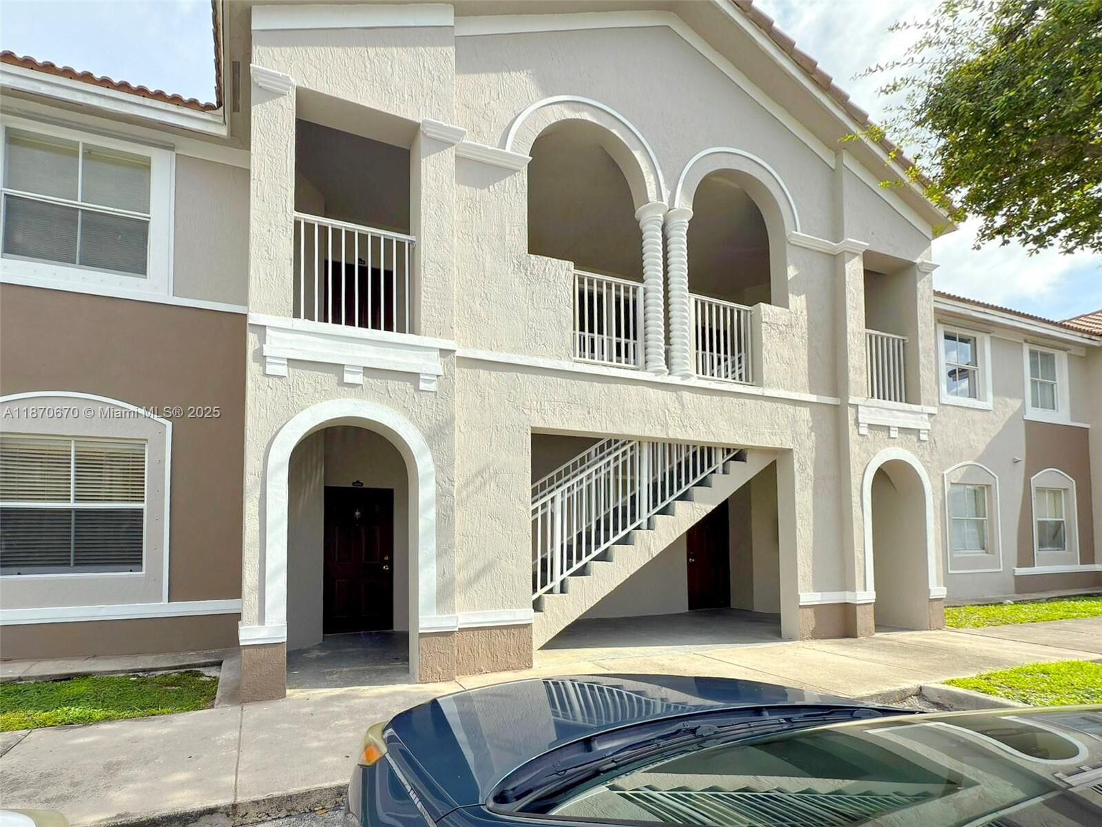 Property Photo:  1543 SE 25th St 204  FL 33035 