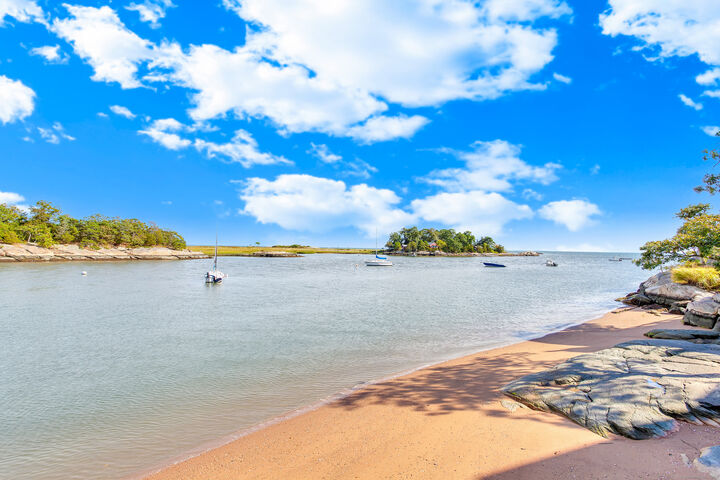 Property Photo:  20 Whalers Point  CT 06512 