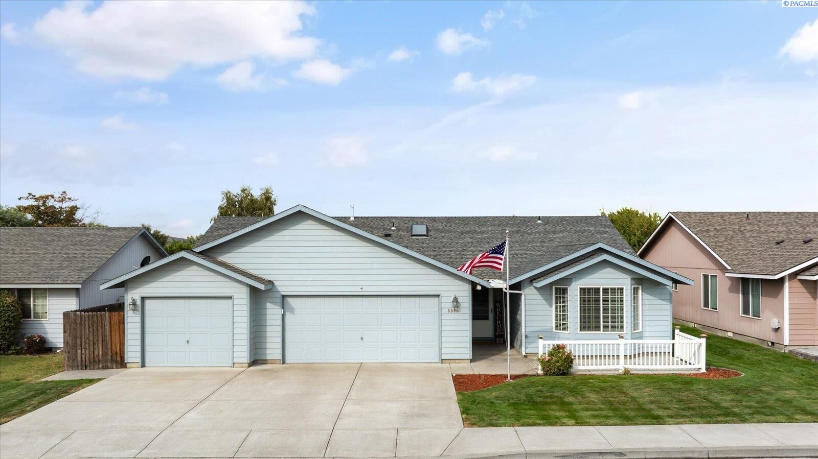 Property Photo:  5008 Matia Ln  WA 99301 