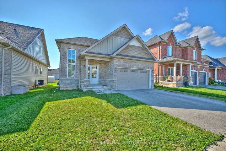 Property Photo:  871 Burwell Street  ON L2A 0E3 