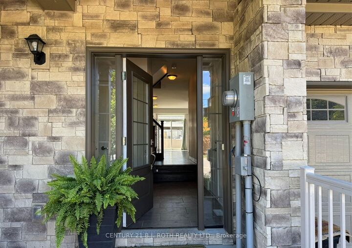 Property Photo: 5 Churchlea Mews ON L3V 8K9