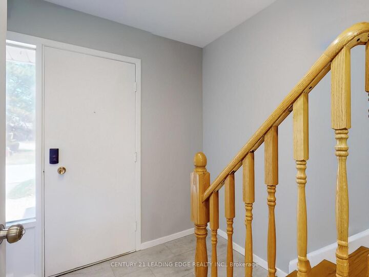Property Photo: 341 Military Trail 22 ON M1E 4E4