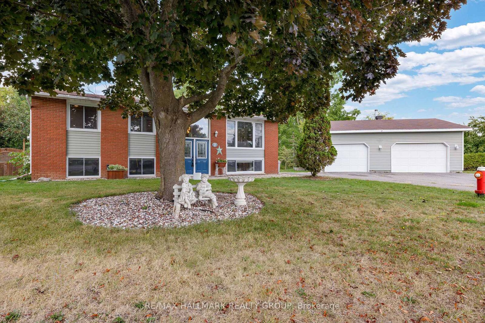 Property Photo: 2 Armstrong Place ON K0C 1H0