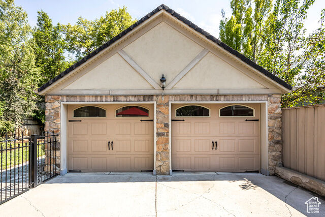 Property Photo:  1219 S 1800 E  UT 84108 