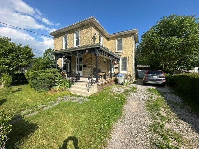Property Photo:  126 Metcalfe Street A&Ampb  ON N7G 1M8 