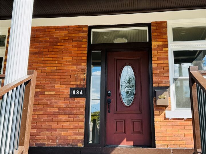 Property Photo: 834 Farragut St PA 15206
