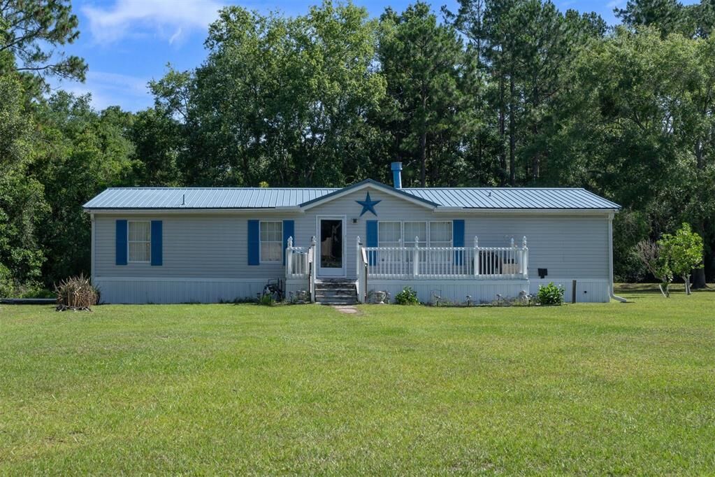 Property Photo:  85224 Shiloh Place  FL 32034 