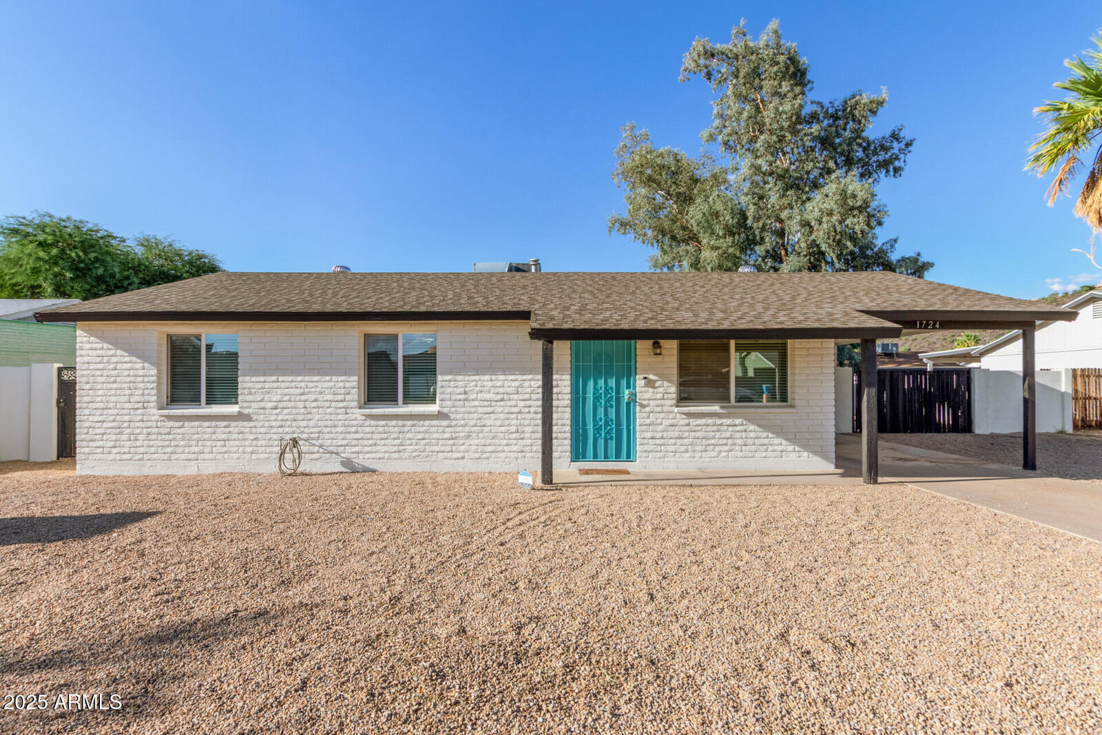 Property Photo:  1724 W Voltaire Avenue  AZ 85029 