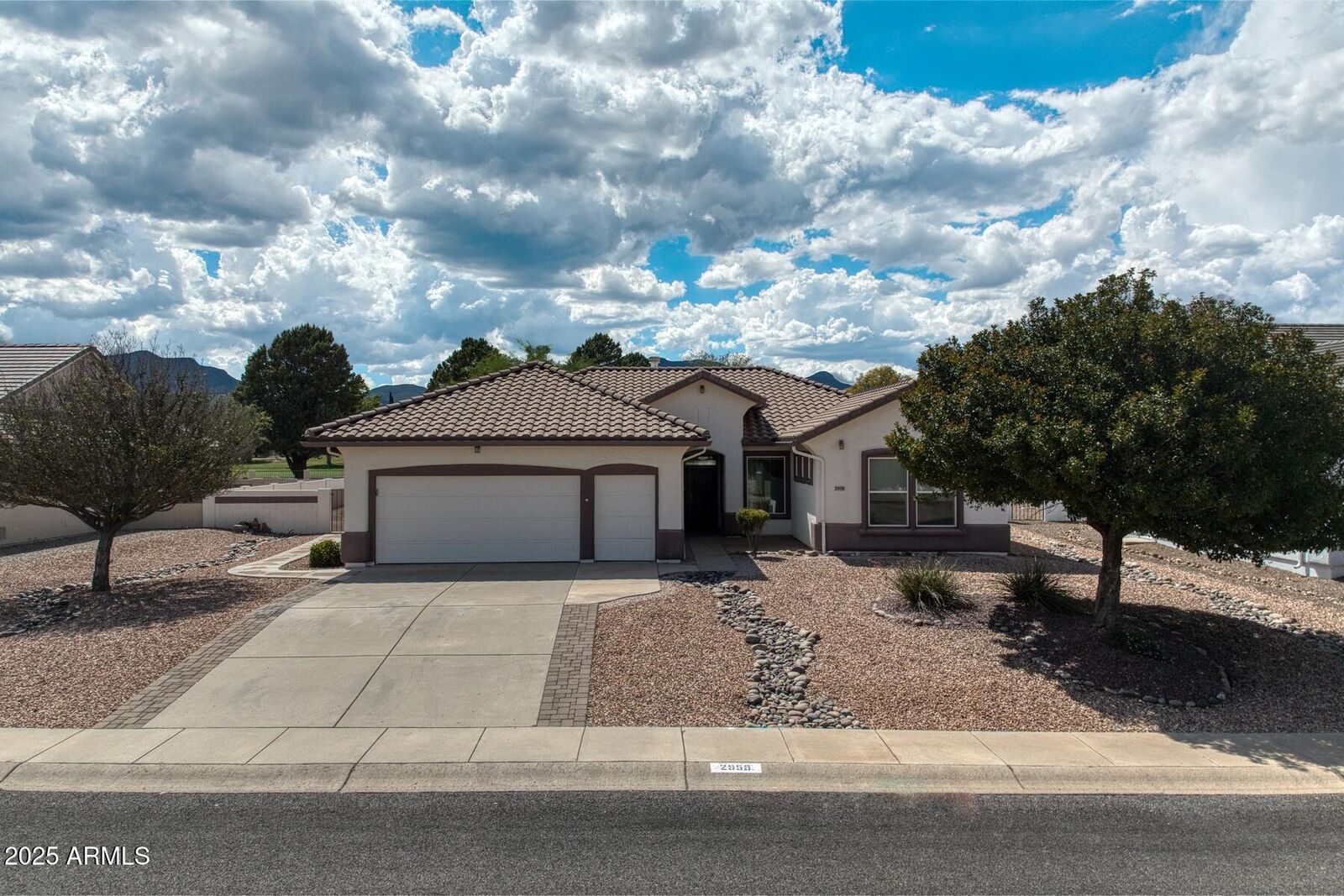 Property Photo:  2958 Glenview Drive  AZ 85650 