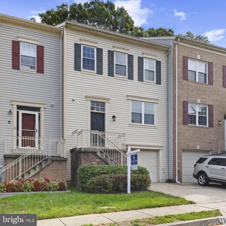 Property Photo: 2584 Windy Oak Court MD 21114
