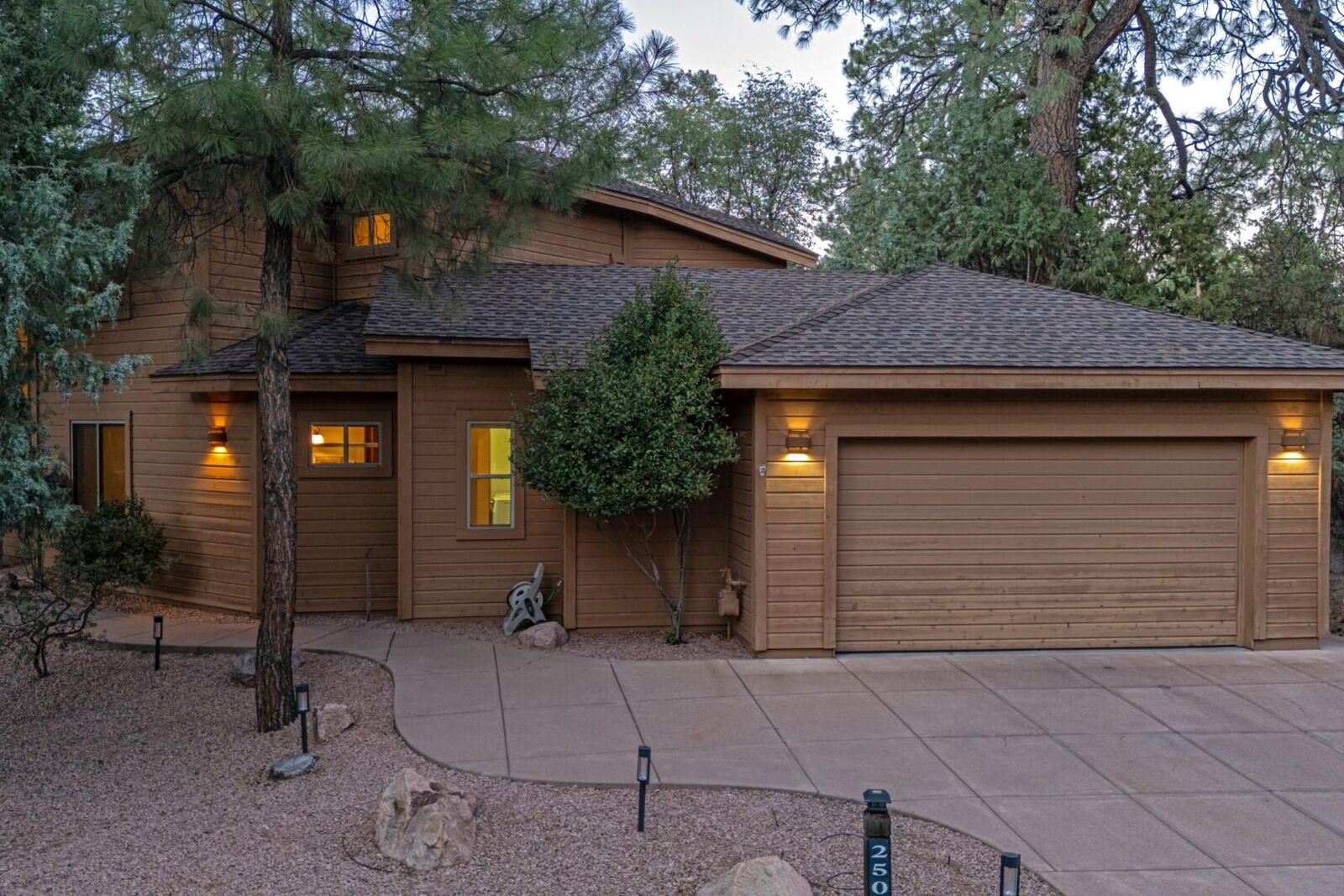 Property Photo: 2504 E Scarlet Bugler Circle AZ 85541
