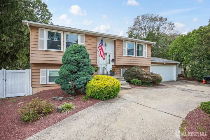 Property Photo:  3 Worth Street  NJ 08831 