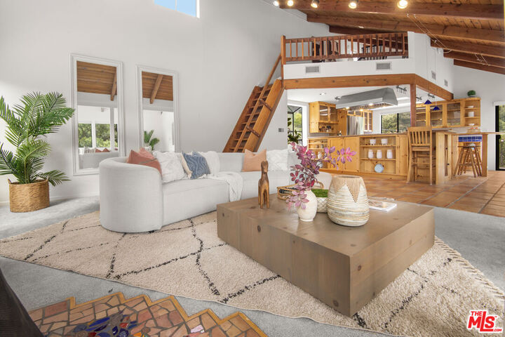 1639 Oak Dr  Topanga CA 90290 photo