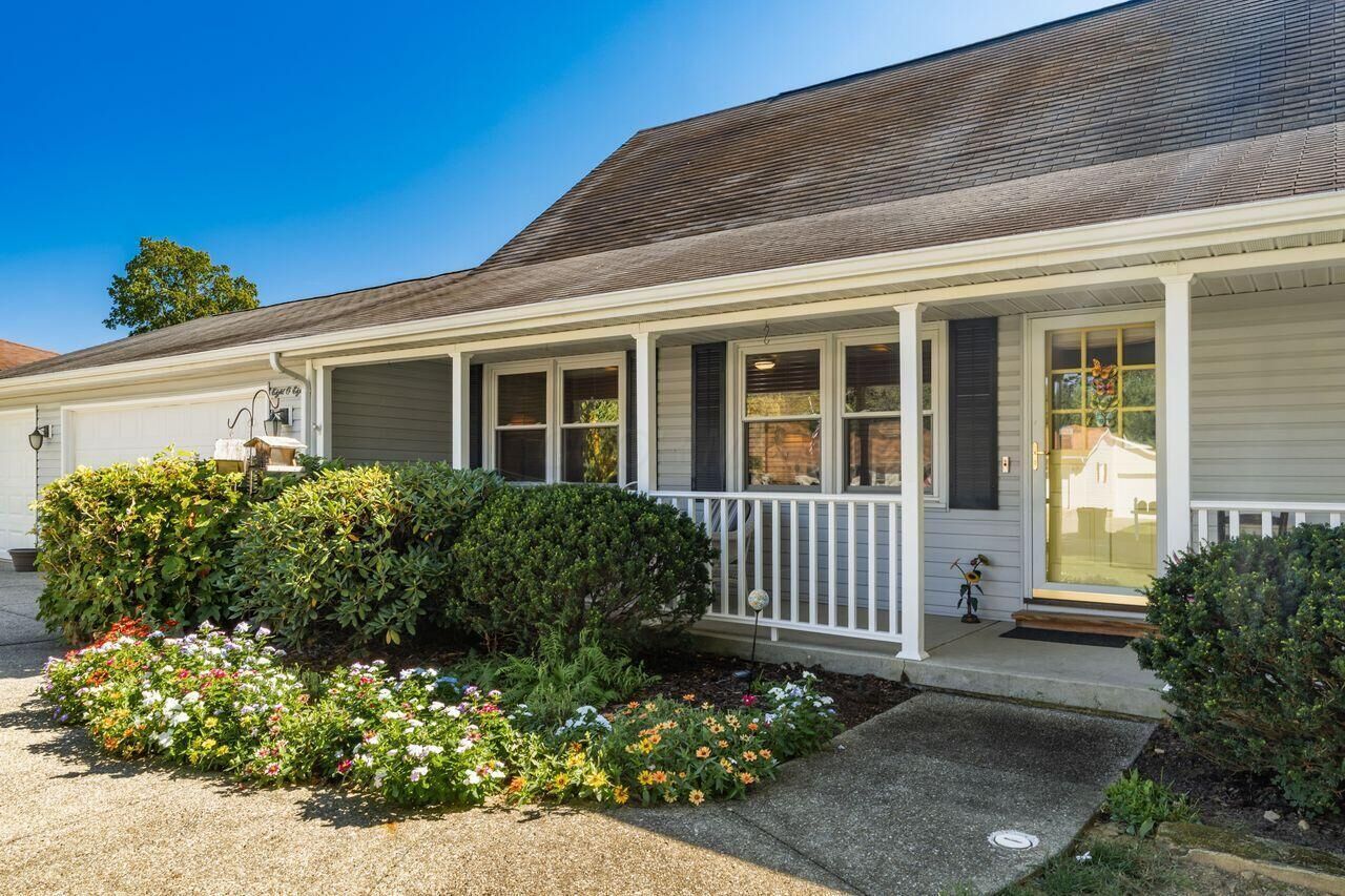 Property Photo: 808 Craig Parkway OH 43055