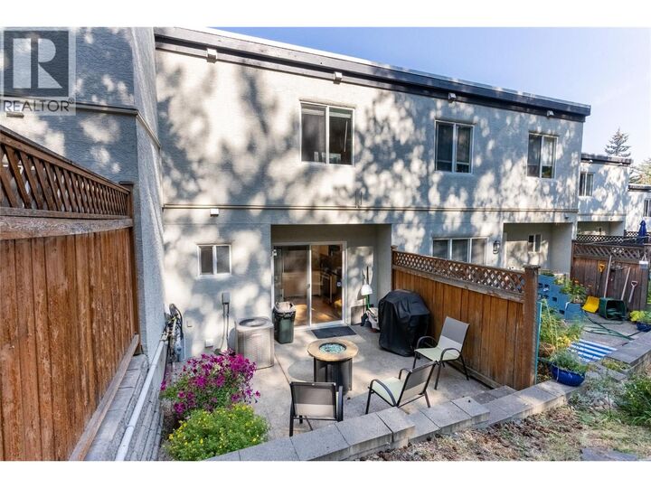 Property Photo:  411 Aberdeen Drive 18  BC V1S 1X2 