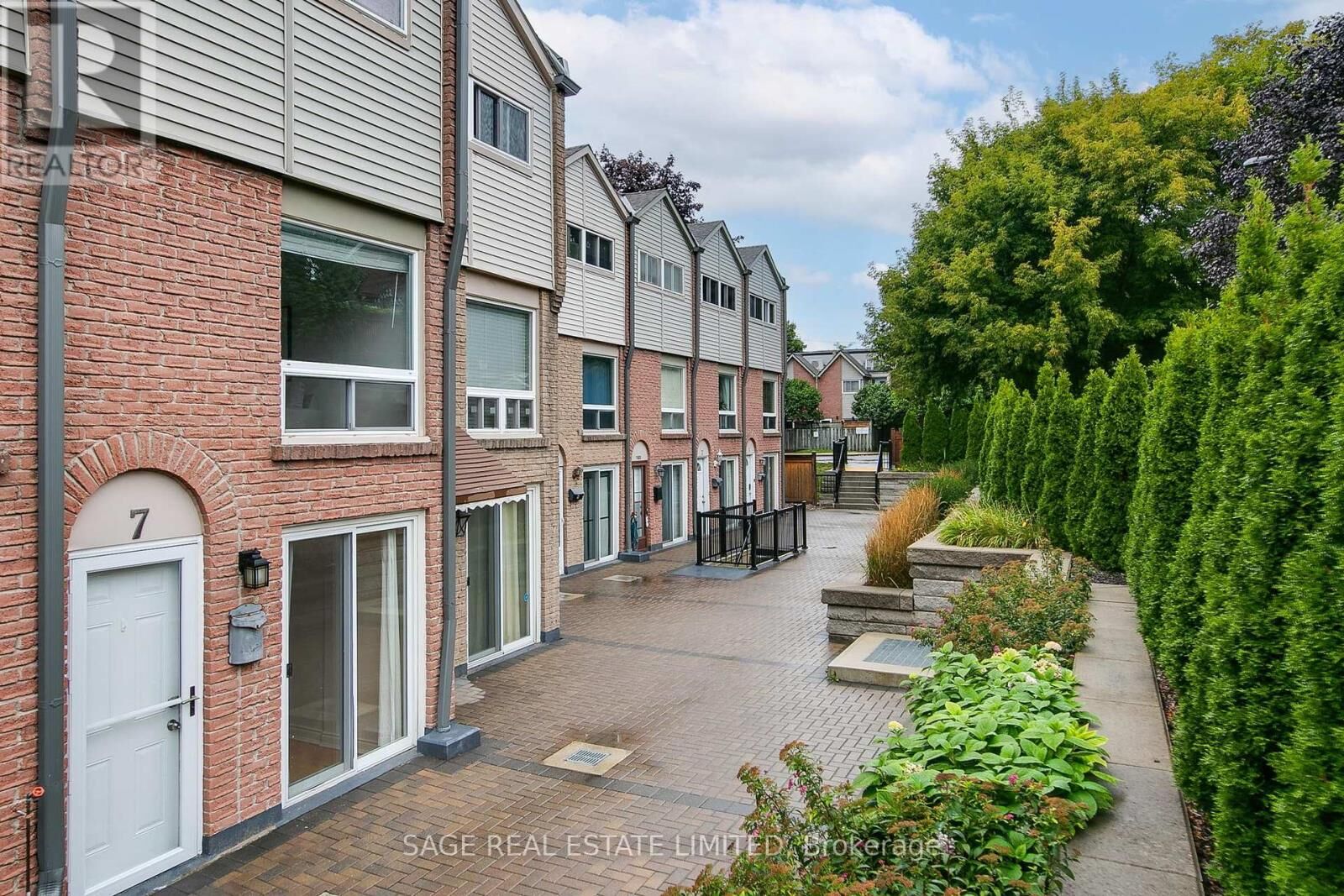Property Photo: 1666 Queen Street East 7 ON M4L 1G3