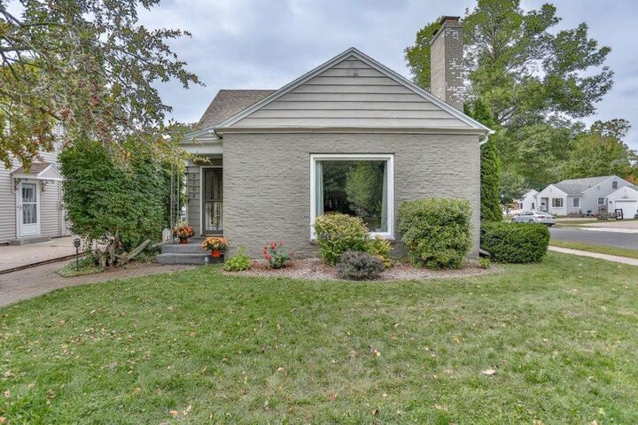 Property Photo: 2102 Lamont Street WI 54403