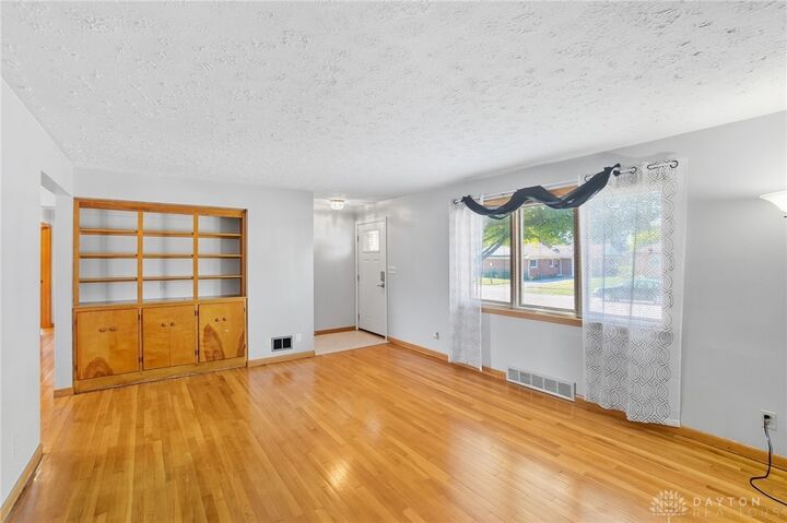 Property Photo: 1131 Wenbrook Drive OH 45429