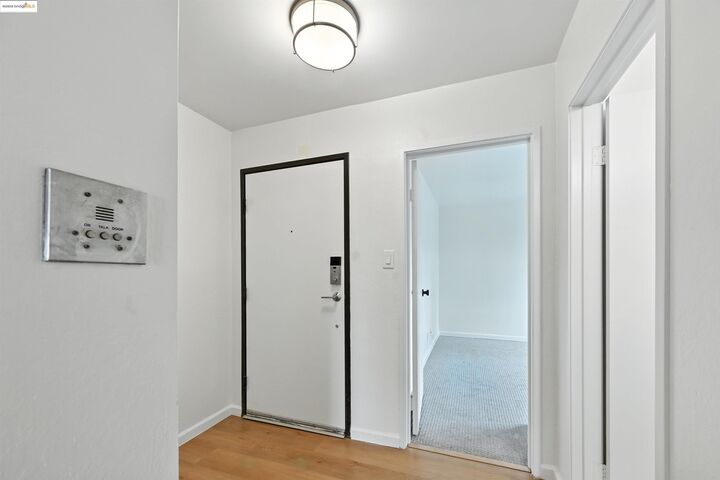 Property Photo: 5 Embarcadero 129 CA 94607