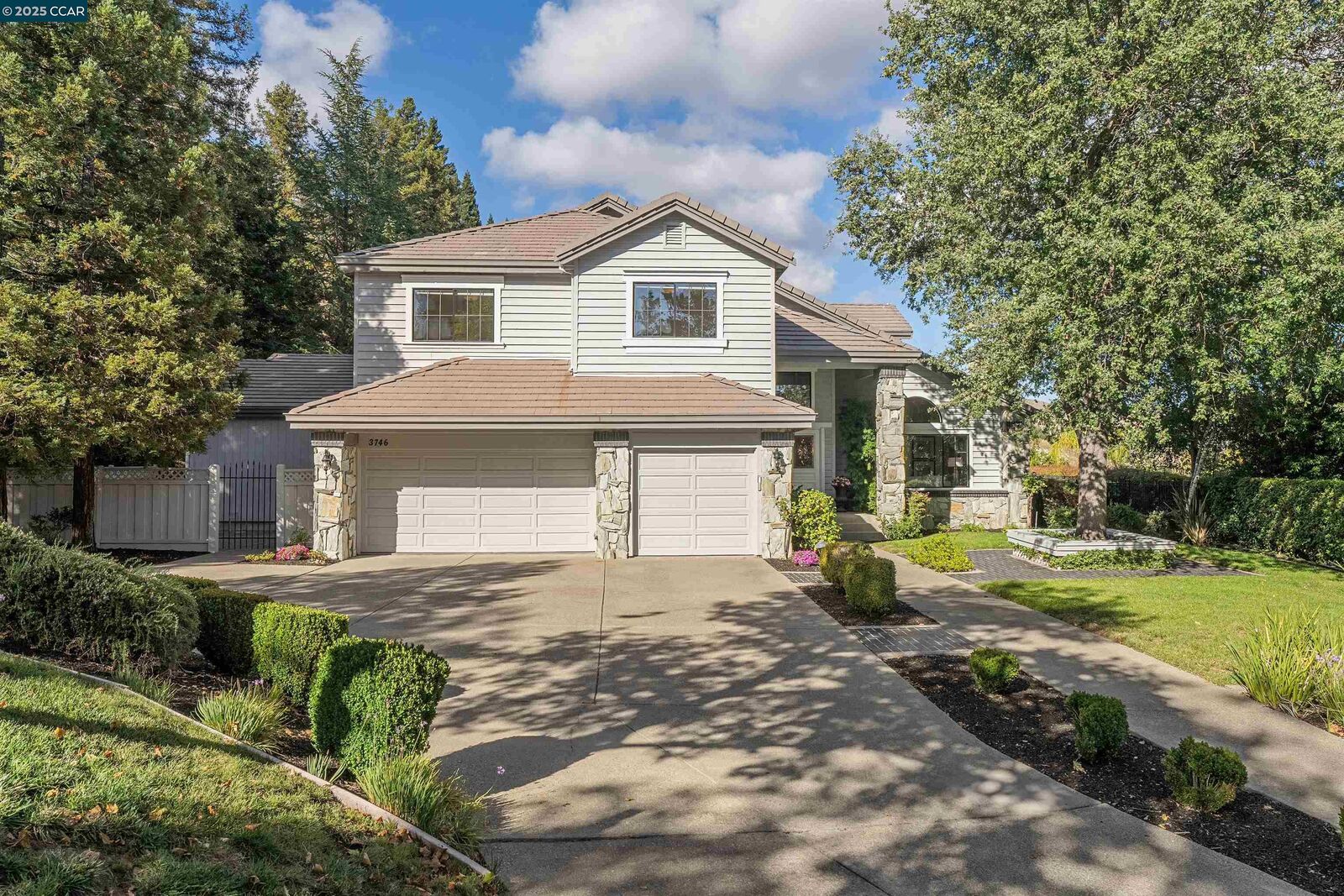 Property Photo:  3746 Deer Trail Ct  CA 94506 