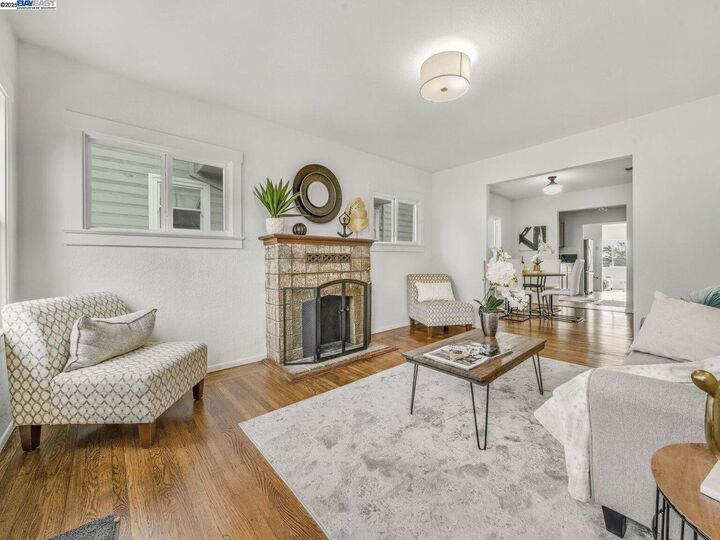 Property Photo:  812 Washington Avenue  CA 94706 