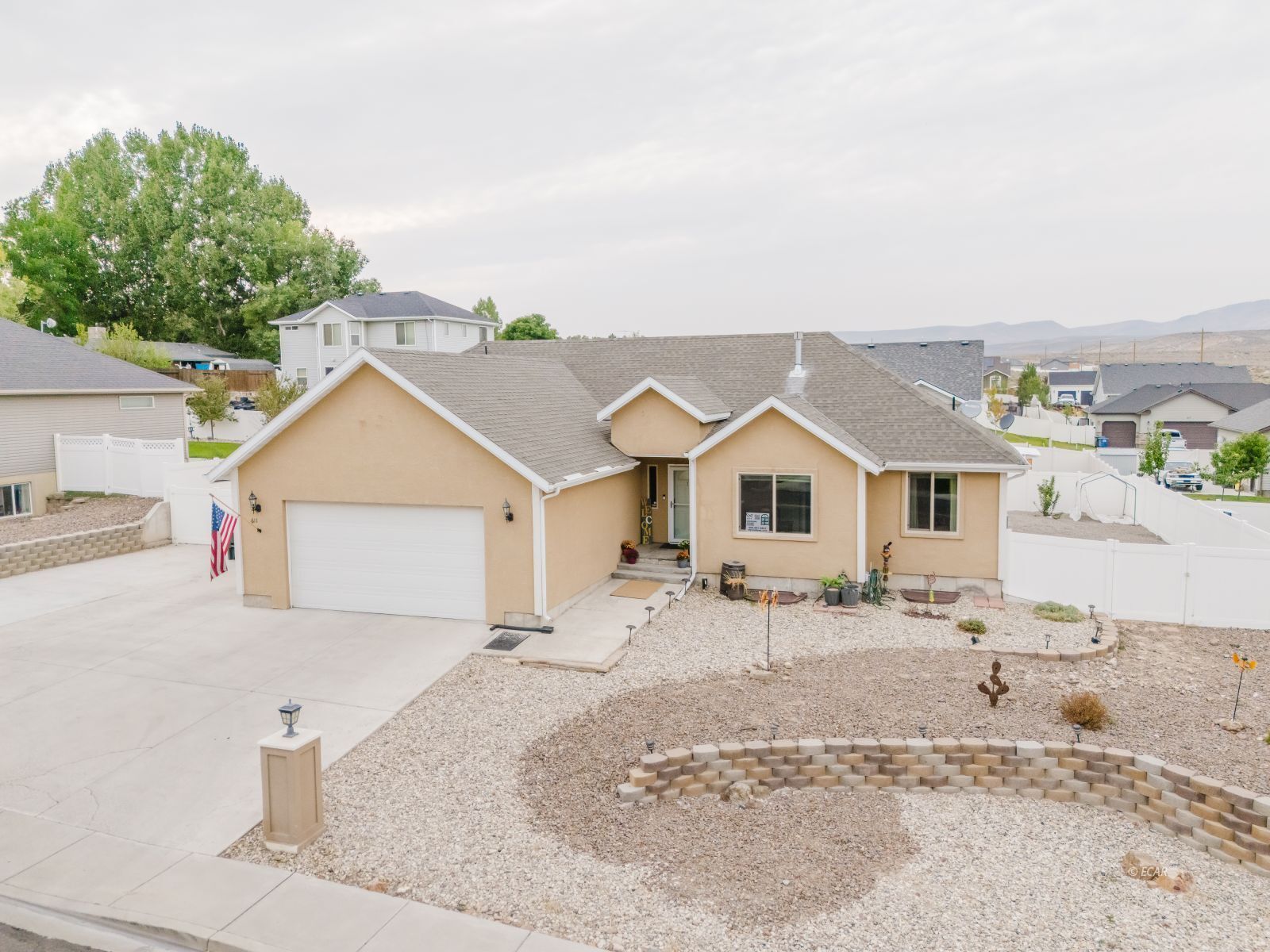 Property Photo: 611 Chris Avenue NV 89801