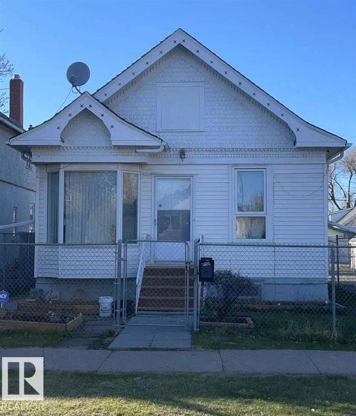 9332 106A Avenue NW  Edmonton AB T5H 0S7 photo