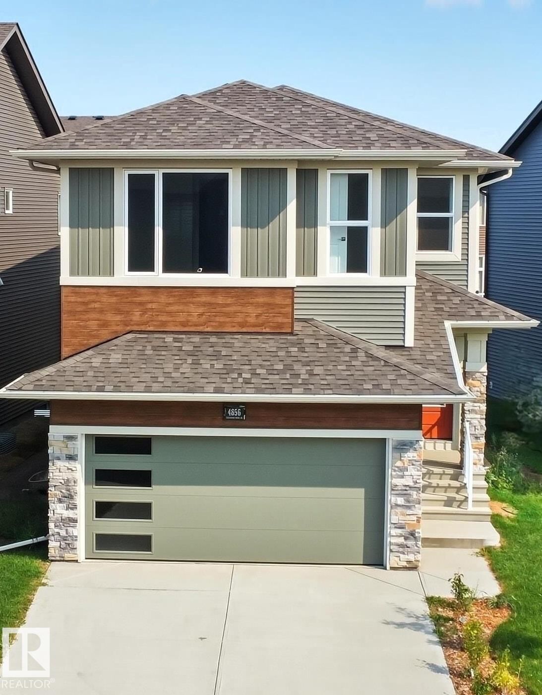 Property Photo:  4856 Hawthorn Bend SW  AB T6X 3A9 