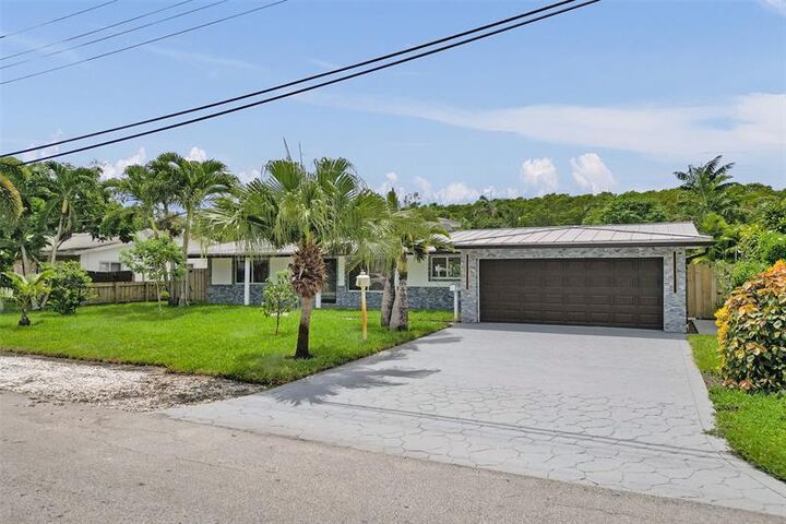 Property Photo:  2615 NW 9th Ter  FL 33311 