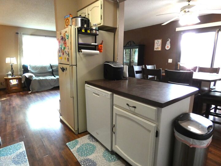 Property Photo:  1832 Divide Avenue E 9  ND 58501 