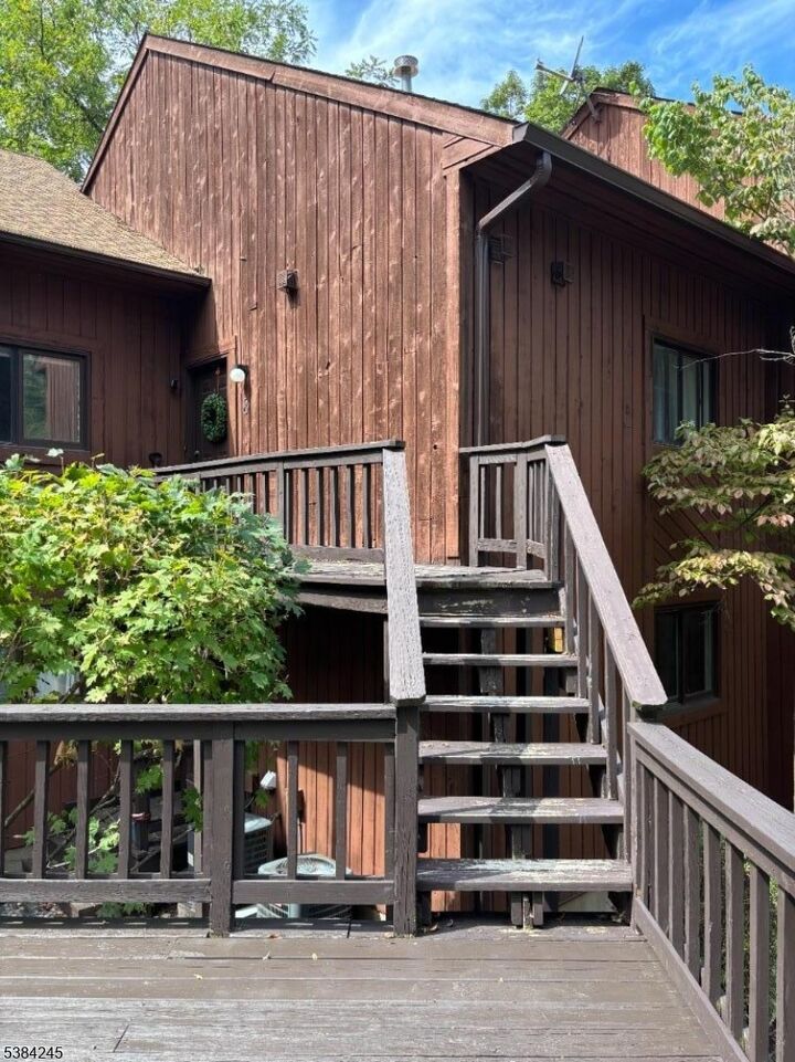2 Davos Dr Unit 8  Vernon Twp. NJ 07462 photo