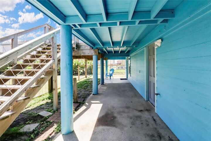 Property Photo:  315 Coral Court  TX 77541 