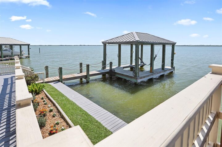 Property Photo:  5000 Brigantine Cay Court  TX 77590 