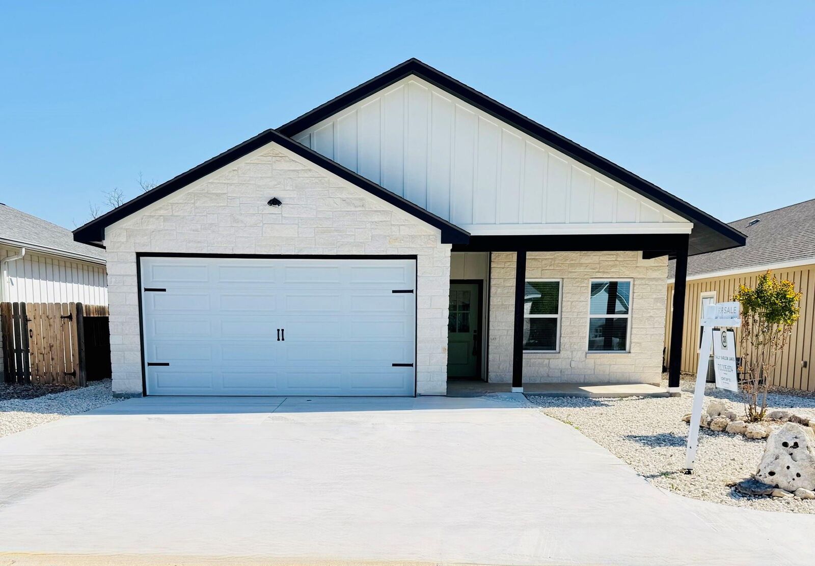 Property Photo:  1012 Creswell Lane  TX 78028 