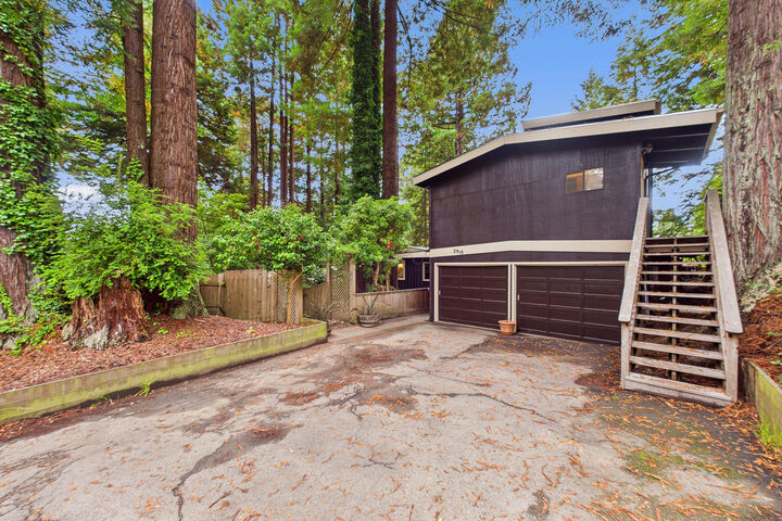 Property Photo: 2910 Greenbriar Lane CA 95521