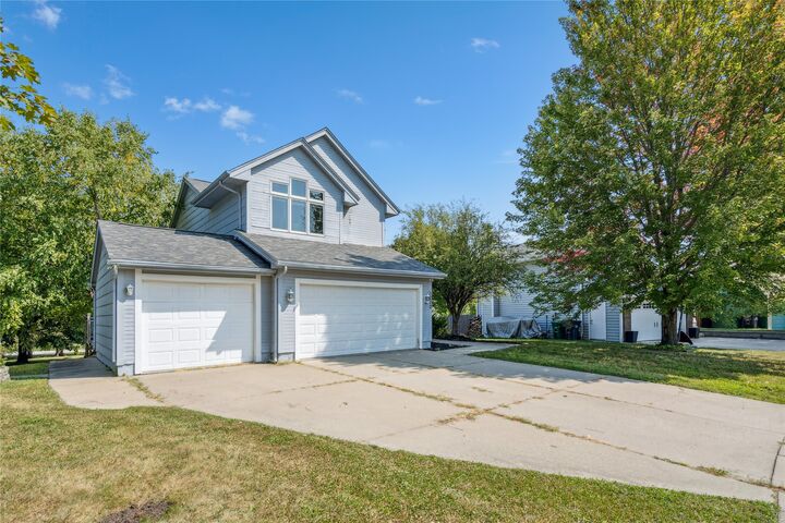 Property Photo: 1002 SE Chaparal Drive IA 50021
