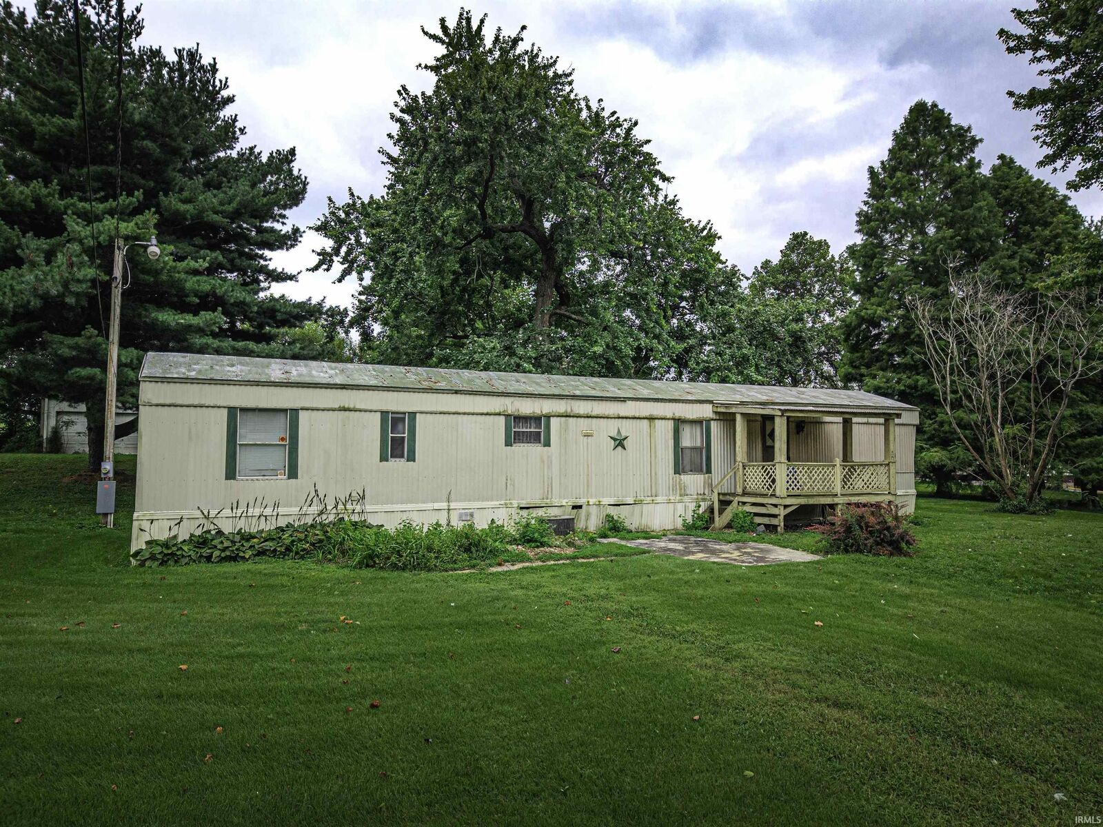 Property Photo:  1266 E County Rd. 400 N  IN 47567 