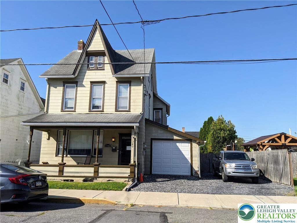 Property Photo:  1740 Washington Avenue  PA 18067 