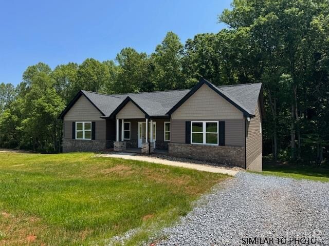 Property Photo: 3 Stratford Road VA 24538