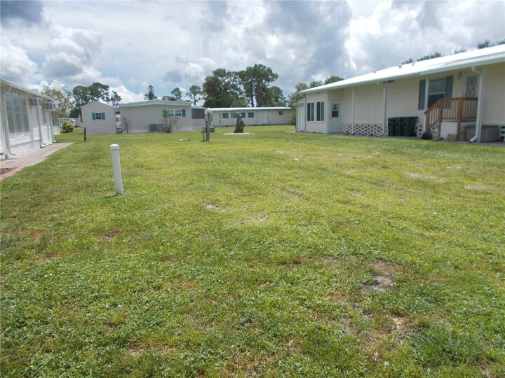 Property Photo: 6542 Hikina Drive FL 34287