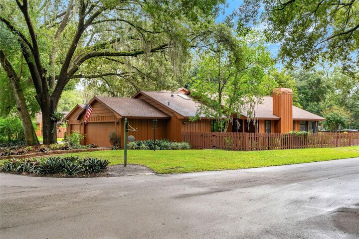 26 E Village Drive  Oviedo FL 32765 photo