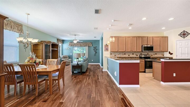 Property Photo: 5238 Athens Way FL 34293