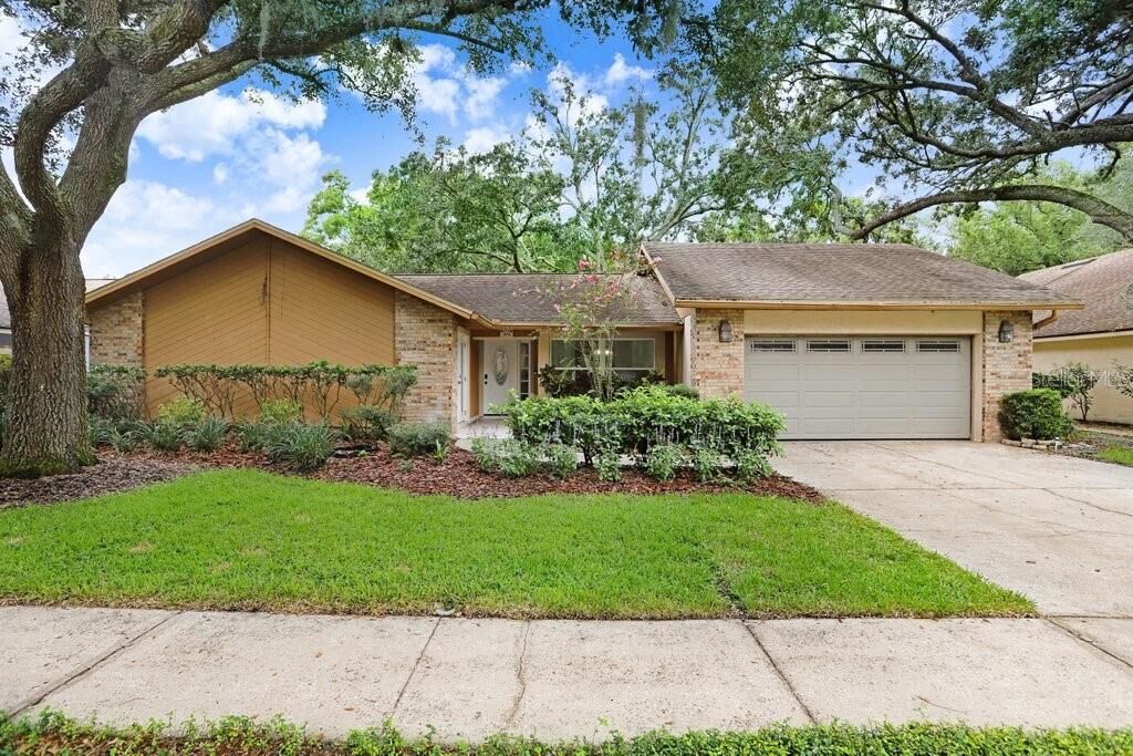 Property Photo: 1040 Sylvia Lane FL 33613