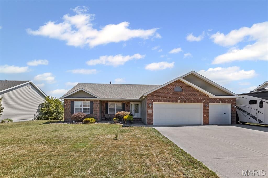 Property Photo:  1440 Martin Drive  IL 62294 